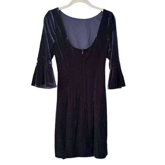 Vince Camuto Velvet Sheath Bell Sleeve Navy Dress Size 4 - Picture 2 of 4